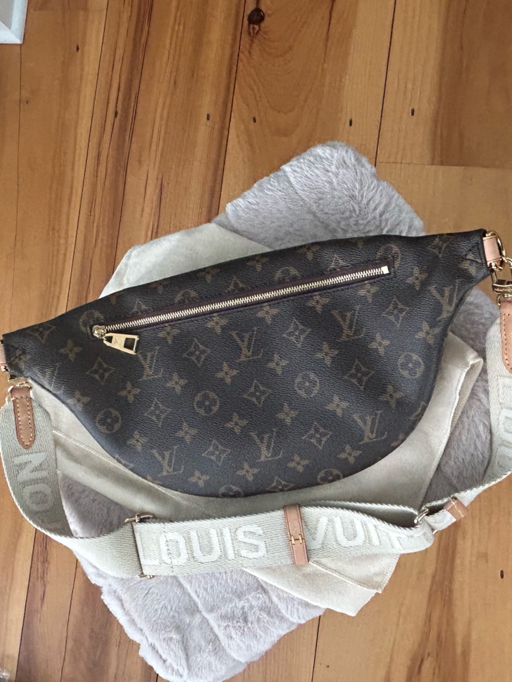 LOUIS VUITTON | High Rise Monogram Crossbody Bumbag with Ivory Branded Strap - Picture 5 of 17